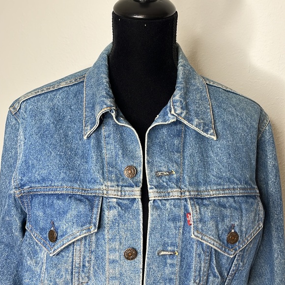 Levi’s size 40L jean jacket. - Picture 3 of 16